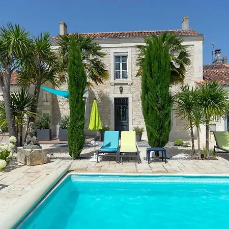 Le Des 3 Graces Apartmán Saint-Porchaire