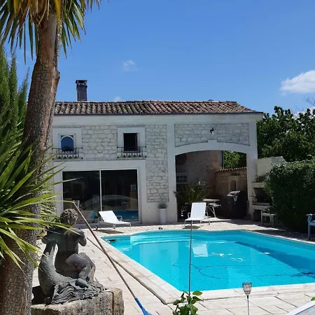 Le Des 3 Graces Apartmán Saint-Porchaire